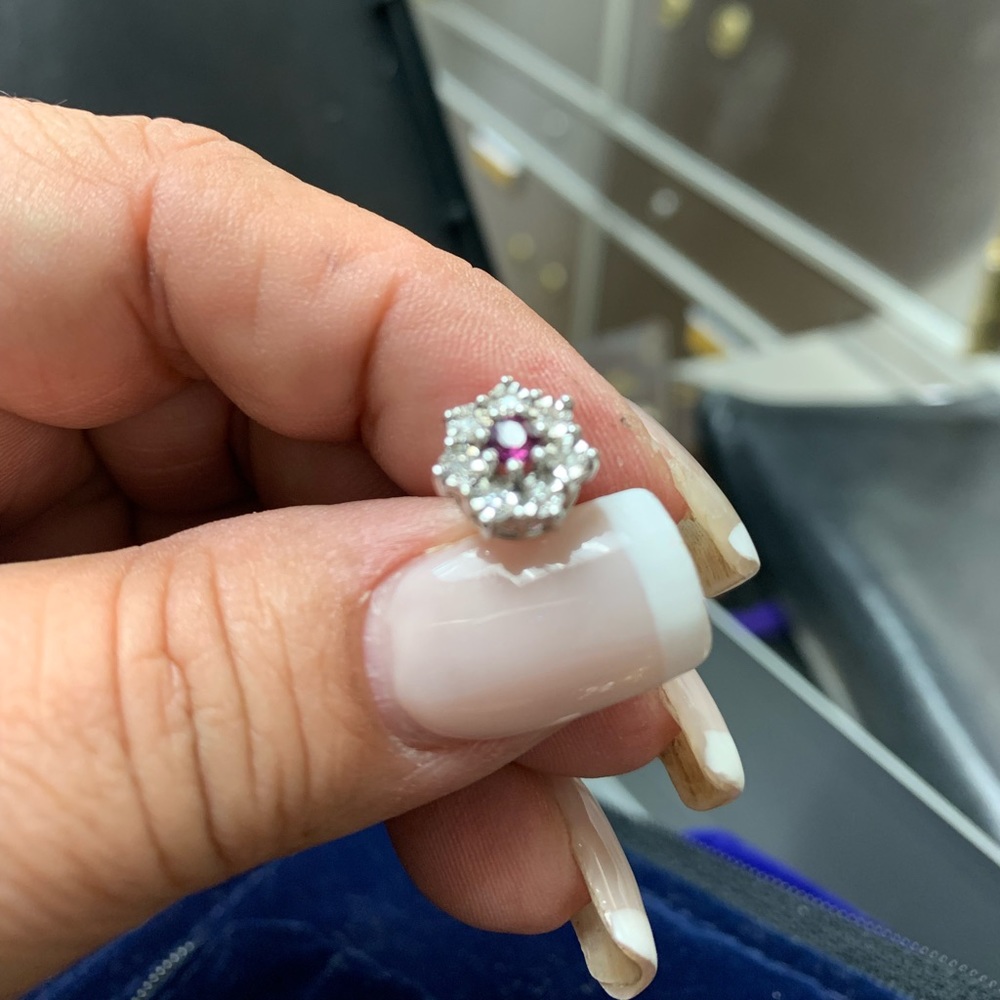 Diamonds and ruby earrings - Picture 4 of 13